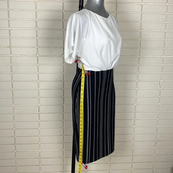 Formal pinstripe black and white short sleeve lightweight dress size small - Picture 10 of 10